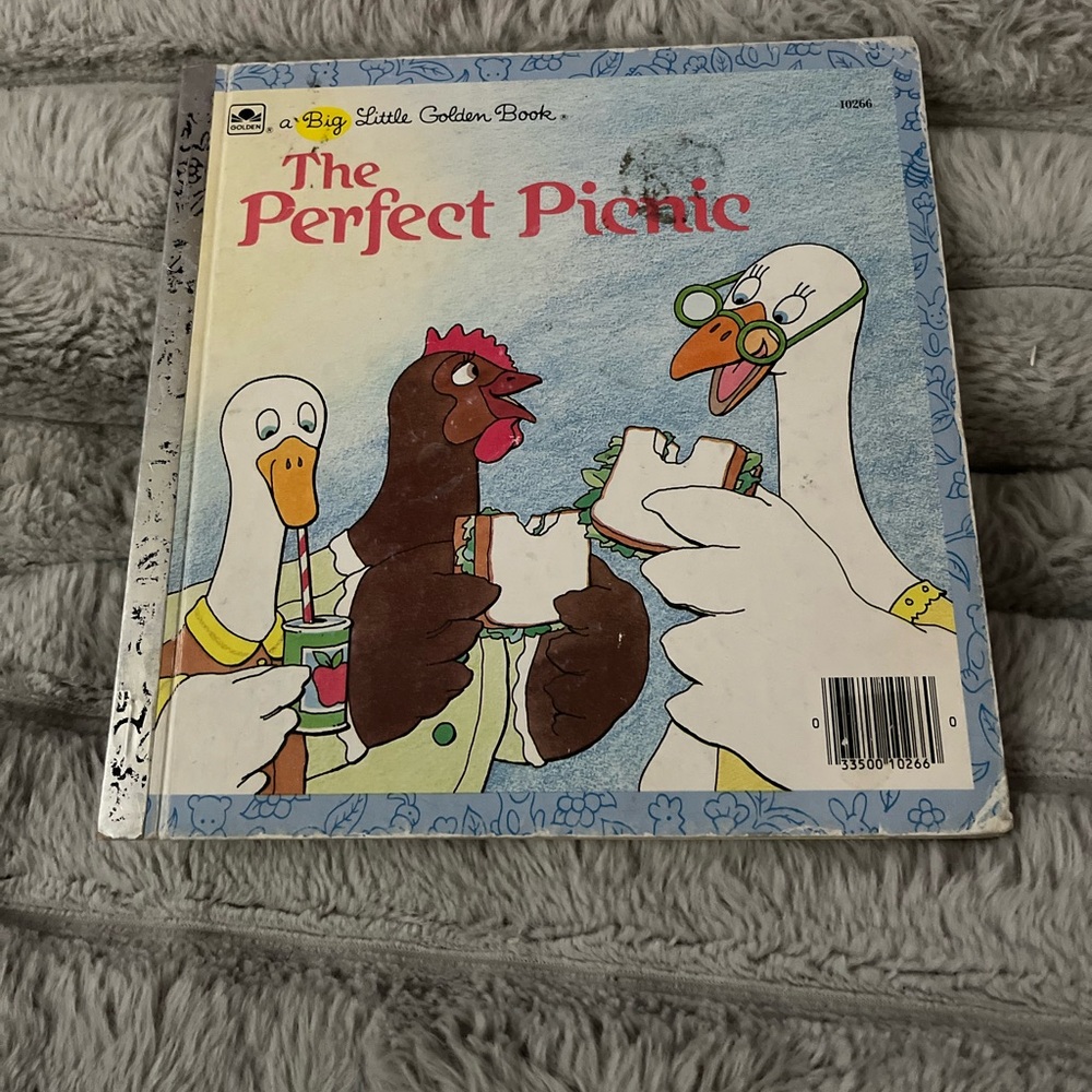 💜 The Perfect Picnic A Big Little Golden Book